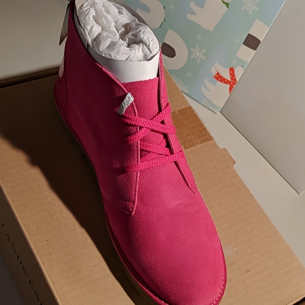 Youth shoes